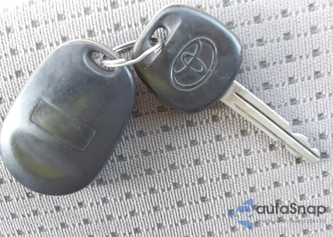 2006 Toyota Sienna Le from USA, damaged, VIN 5TDZA23C76S500037